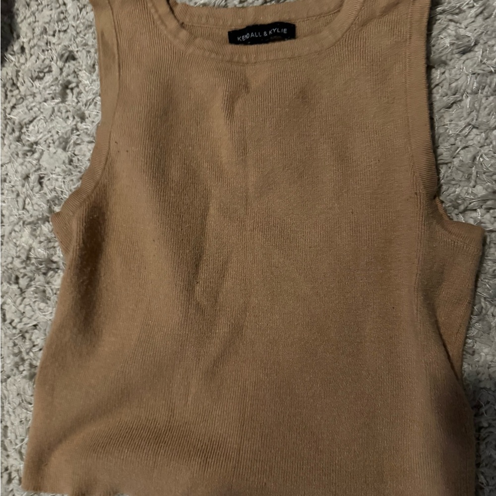 Kendall & Kylie Tan Sleeveless Fitted Crop Tank Top - Picture 4 of 4